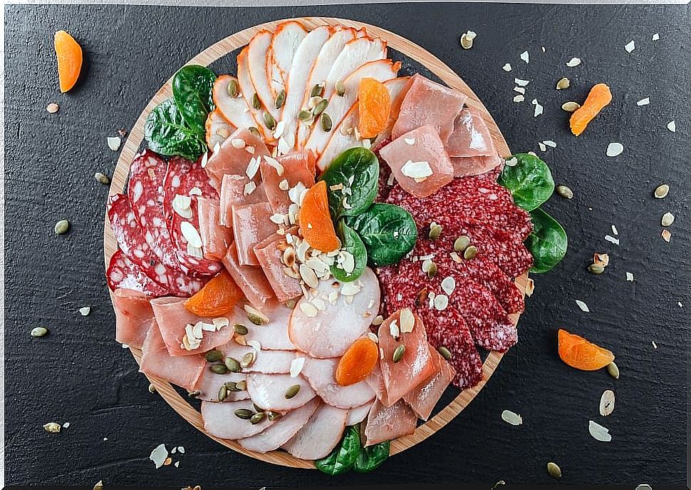 Plate with cold cuts