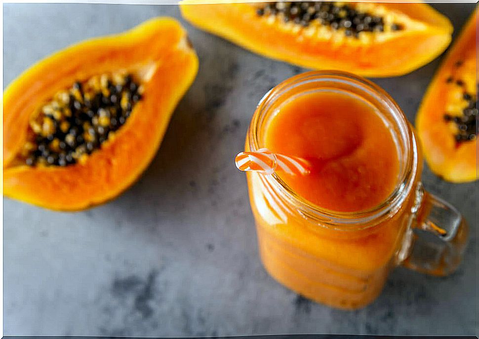 Orange, papaya and carrot smoothie